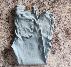 American Eagle Outfitters Light Blue Jeans